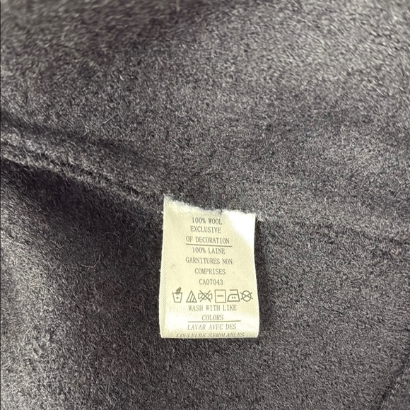 Kenar Black Cardigan Sweater - Picture 4 of 4